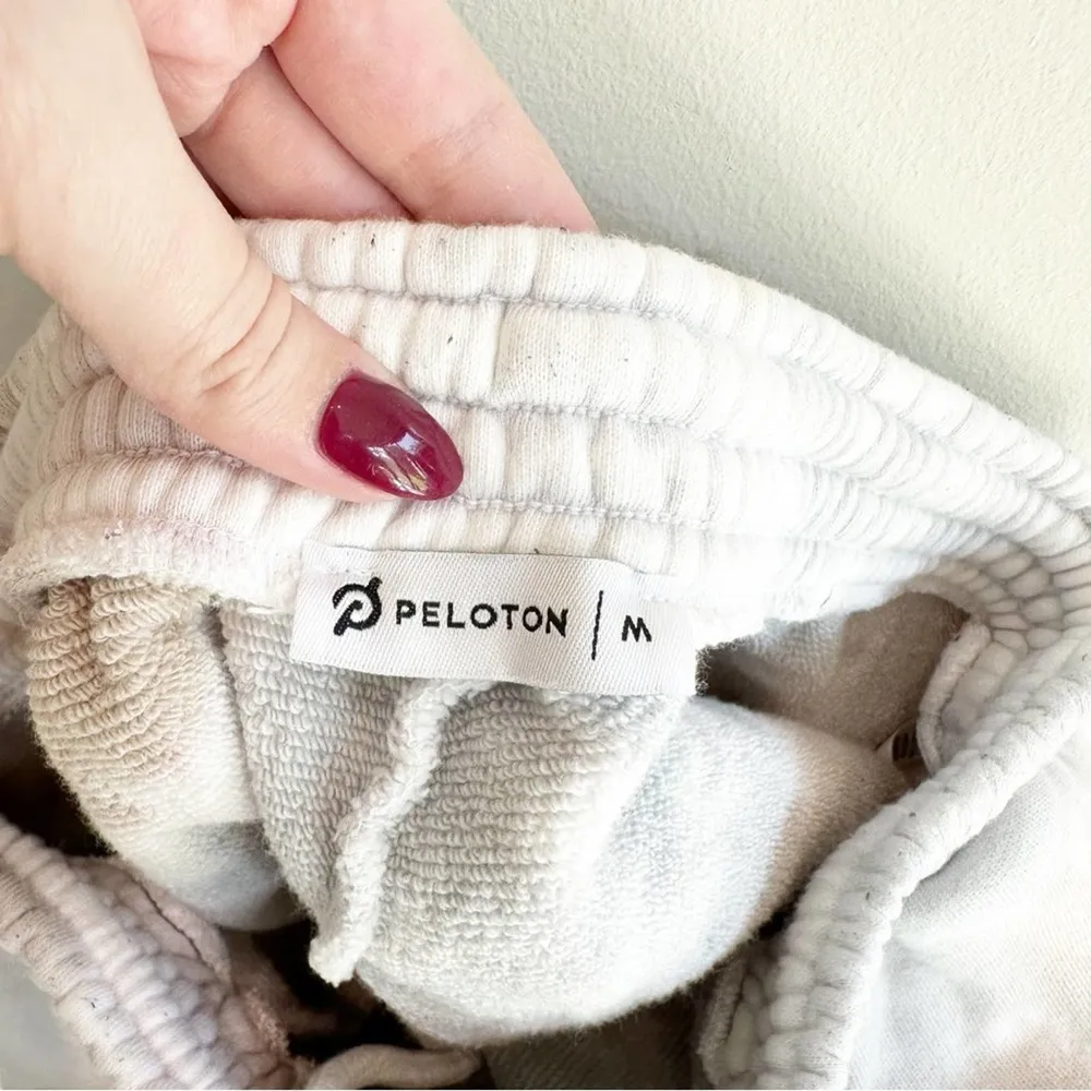 Peloton  Tie Dye Drawstring Athleisure Sweat Pant Terry Cloth Shorts Size Medium - Image 5