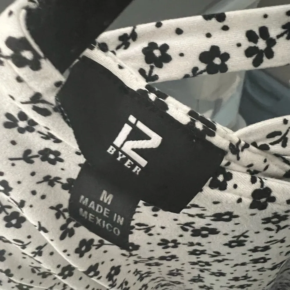 IZ Byer - Long‎ Sleeve Tie Top - Image 5