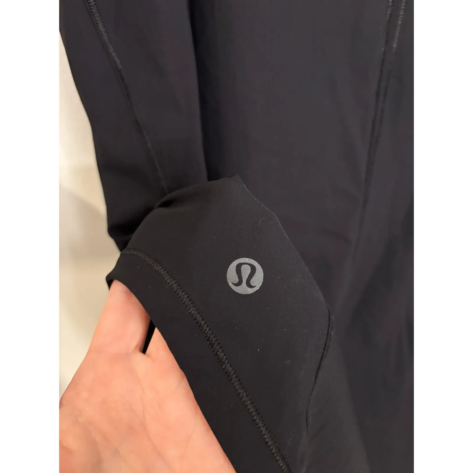 Lululemon Tank Top Womens 12 Sculpt Black Mesh  Racerback Perforated Athletic - Image 3