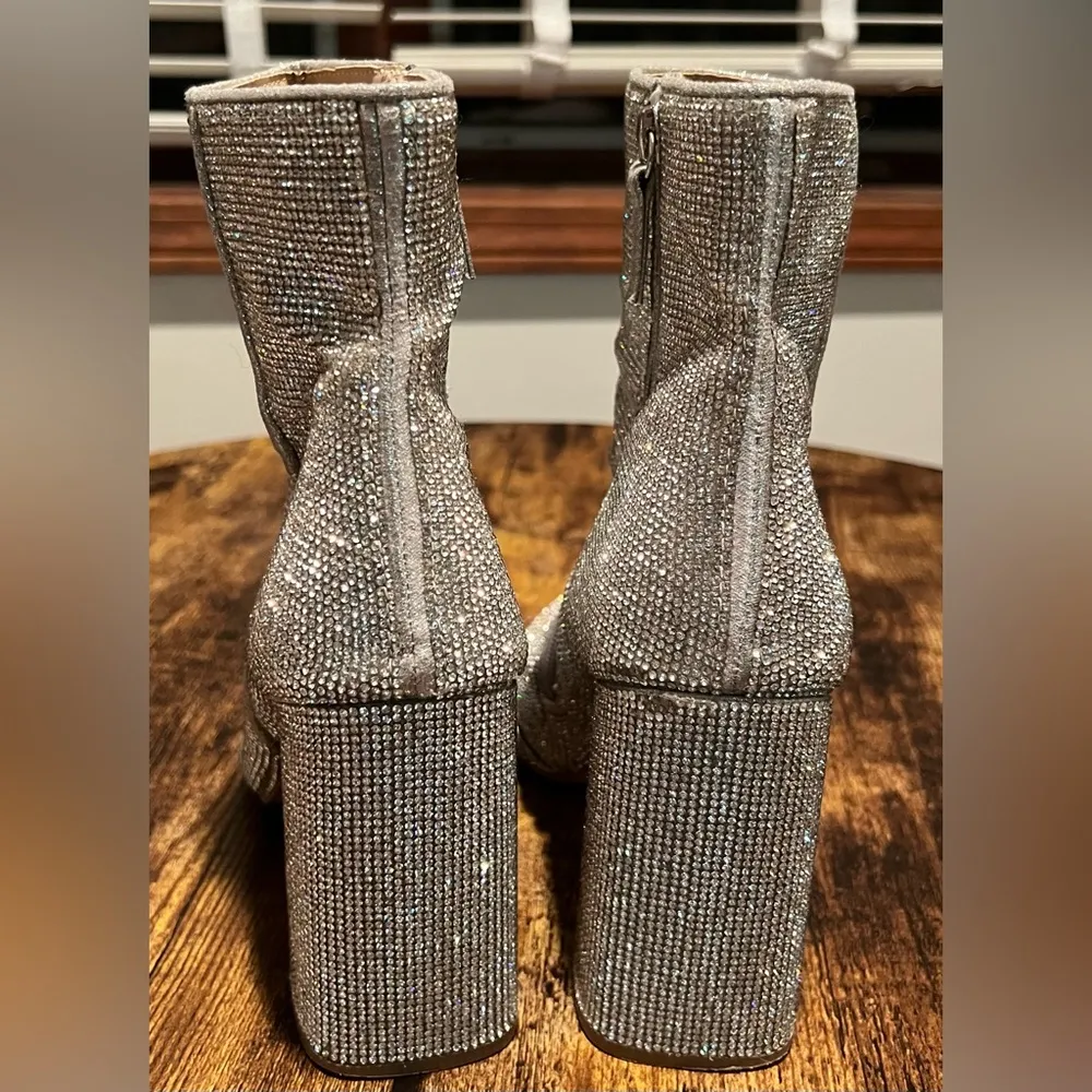 Steve Madden  | NOTICED-R silver disco bootie. Size: 10. - Image 11