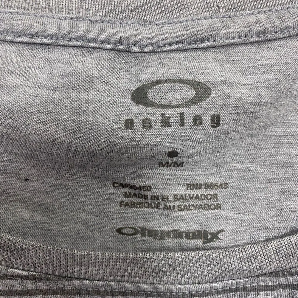 Oakley Women's Striped Cap Sleeve T-shirt Gray Size M Summer Rugged Streetwear - Image 8