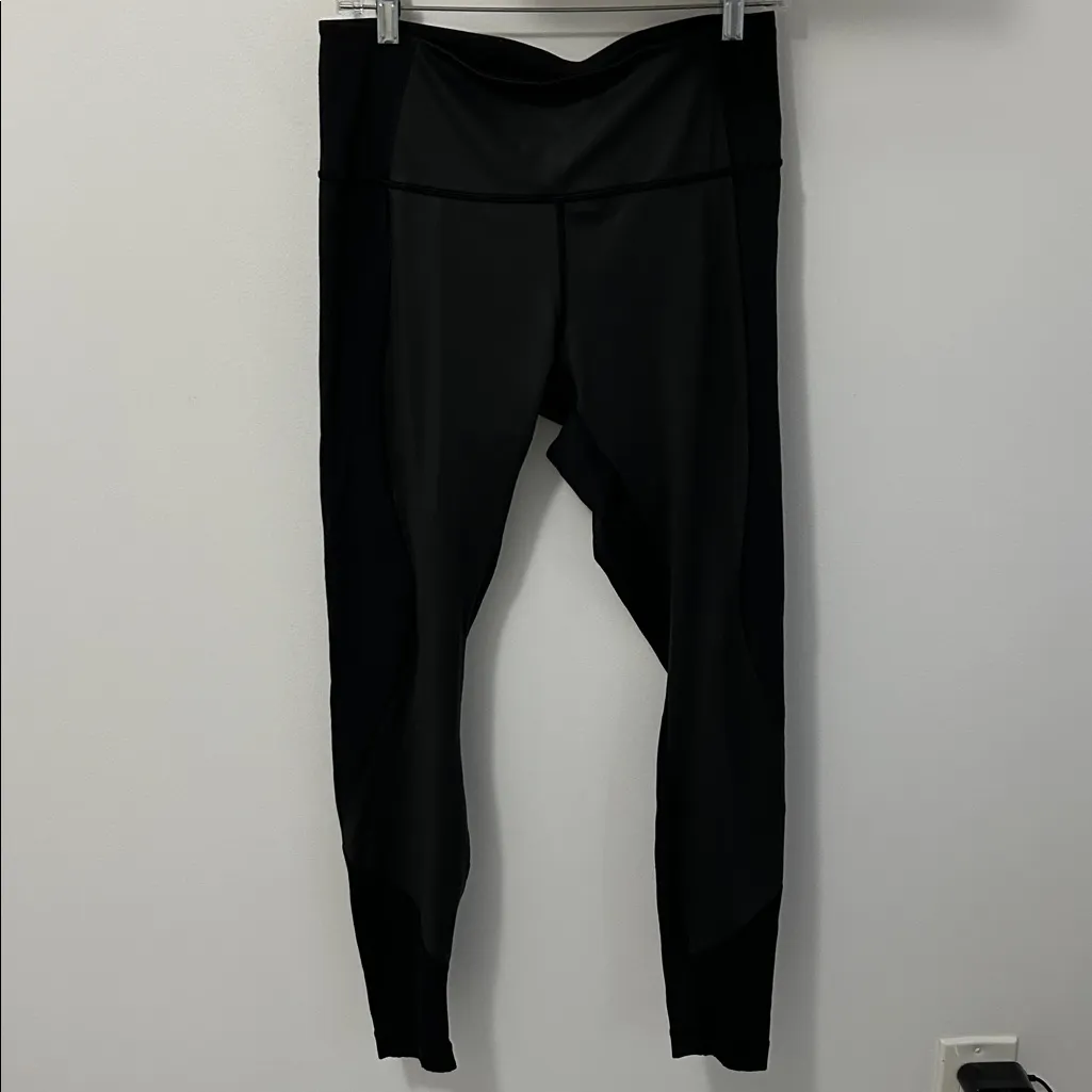 Lululemon  Black Wonder Under Ribbed Panel Leggings - Image 3