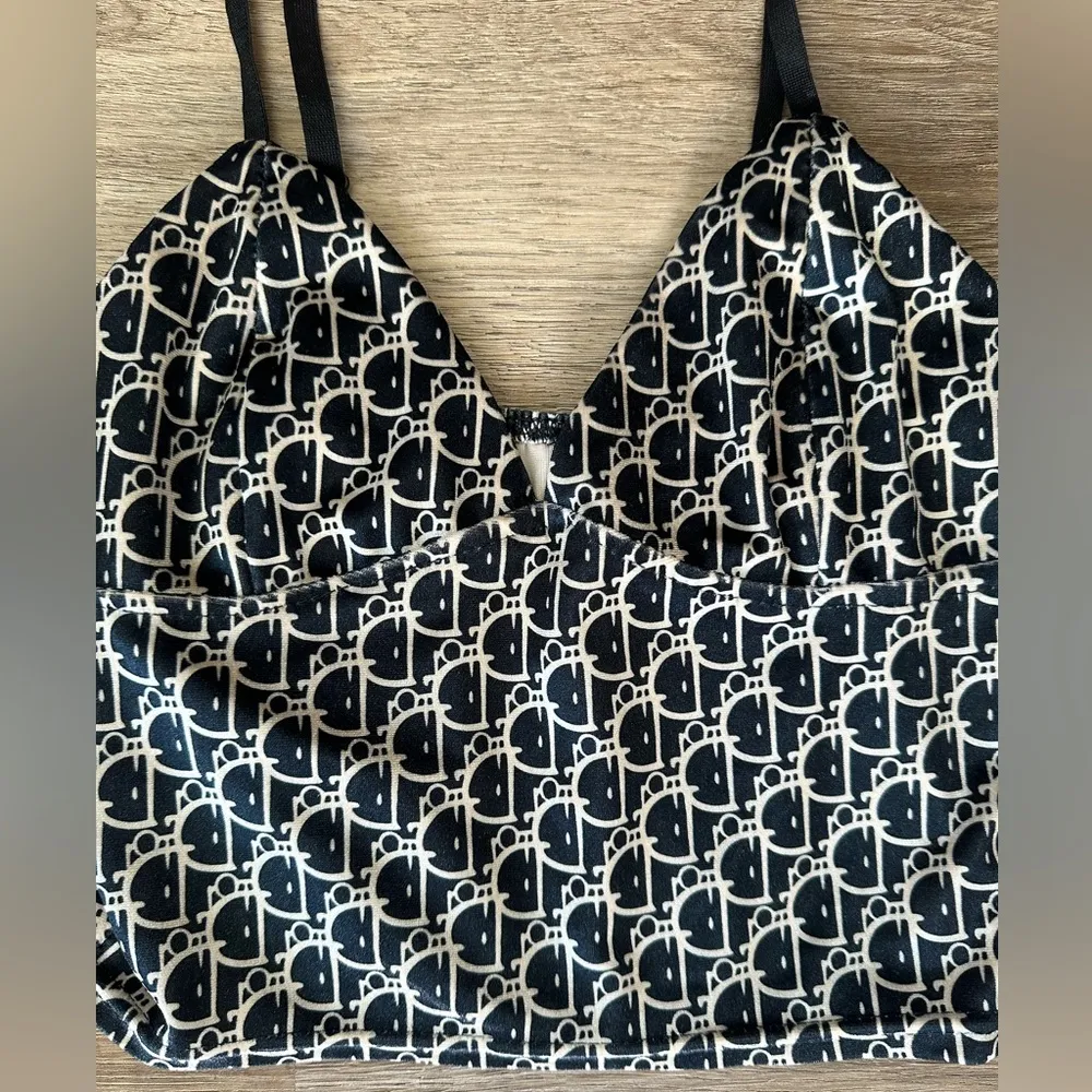 Dior  Crop Top - Image 3