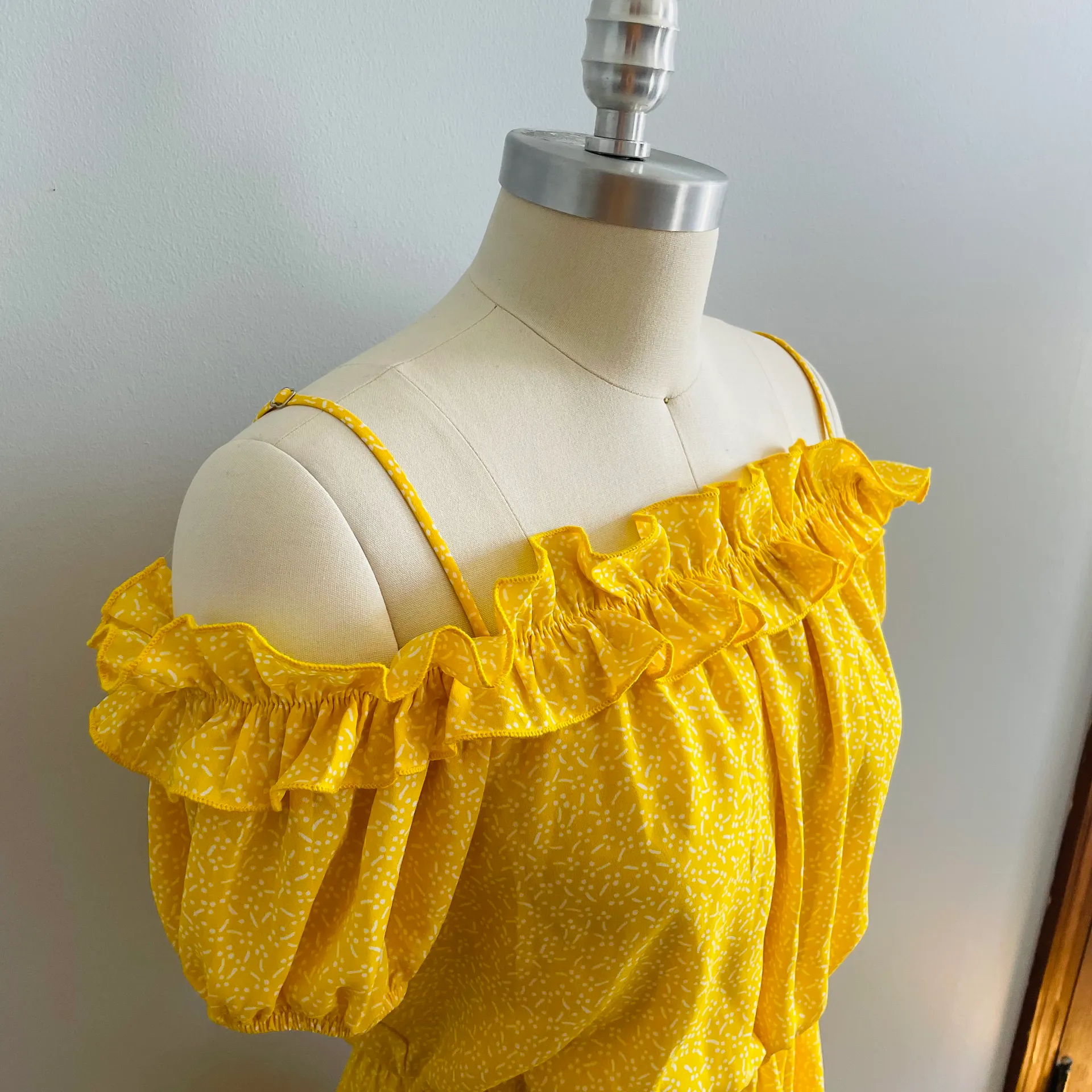 Strappy Off the Shoulder Ruffle Summer Dress- Size Small - Image 4