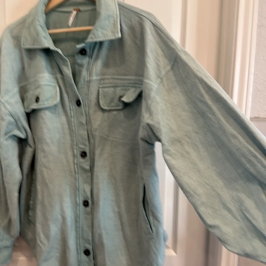 Free People ruby mountain jubilee oversized shirt jacket Shacket light blue - Image 3