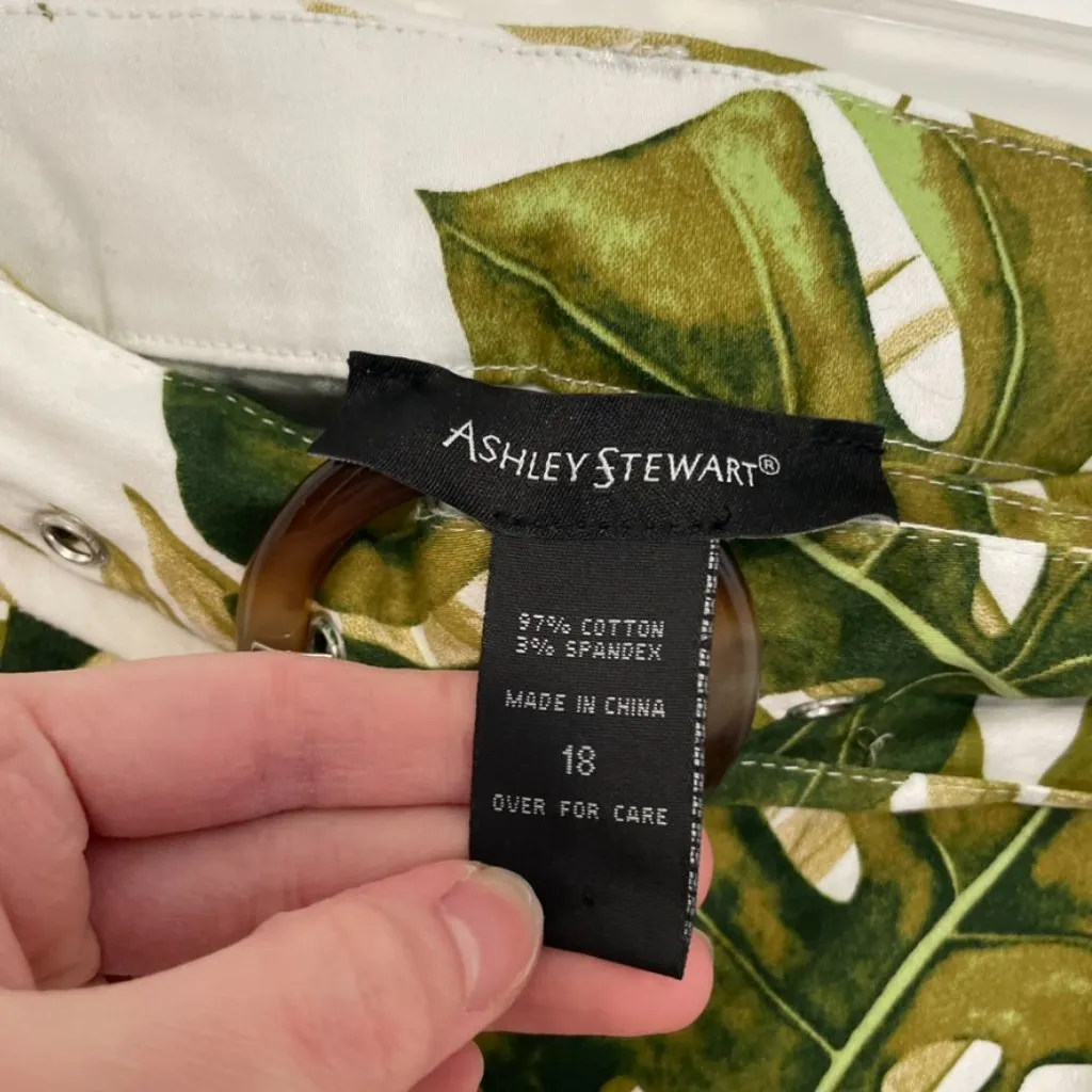 ASHLEY STEWART Plus Size White Green Floral Palm Leaf Tropical Belted Crop Pants - Image 6