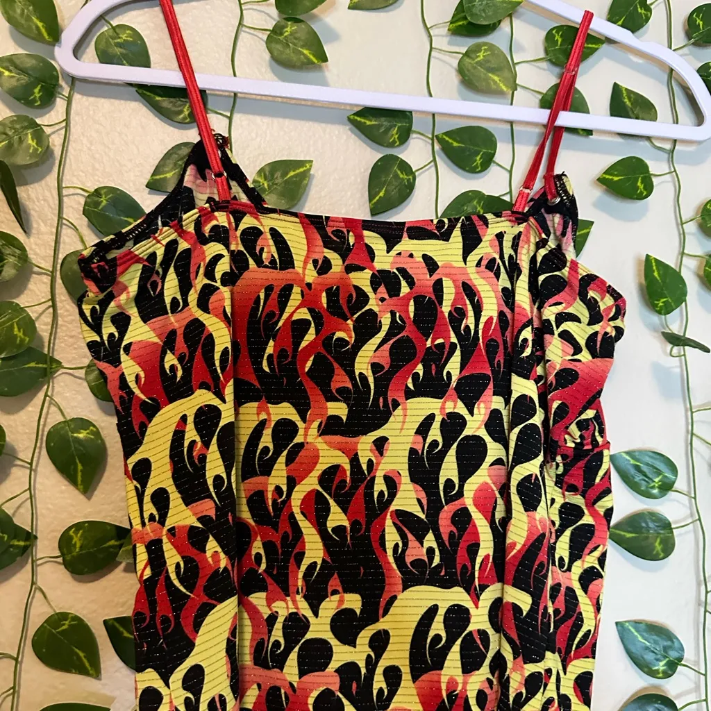 Vintage Womens Peeping Tom Flame Print Women's Top small medium rare Deadstock Red - Image 8