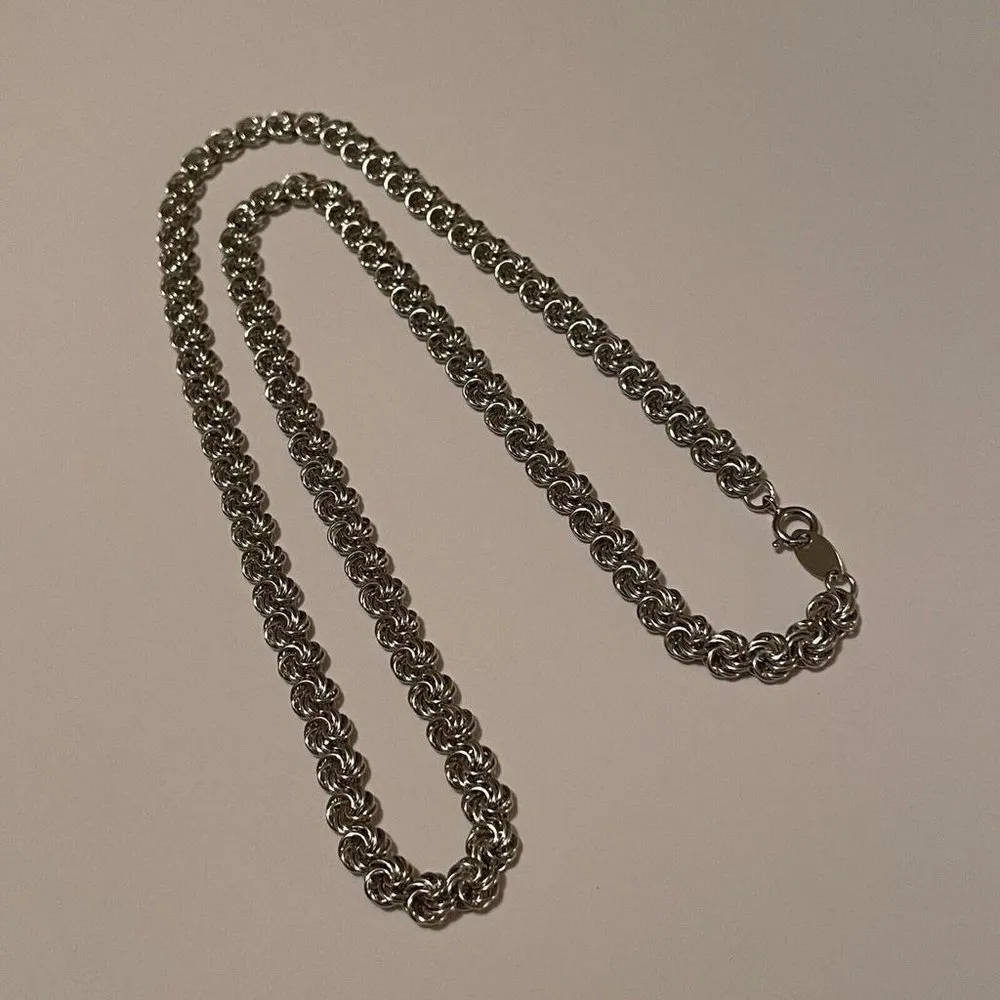 Gorgeous Signed Trifari Costume Necklace - Silver Tone Chain - Image 8