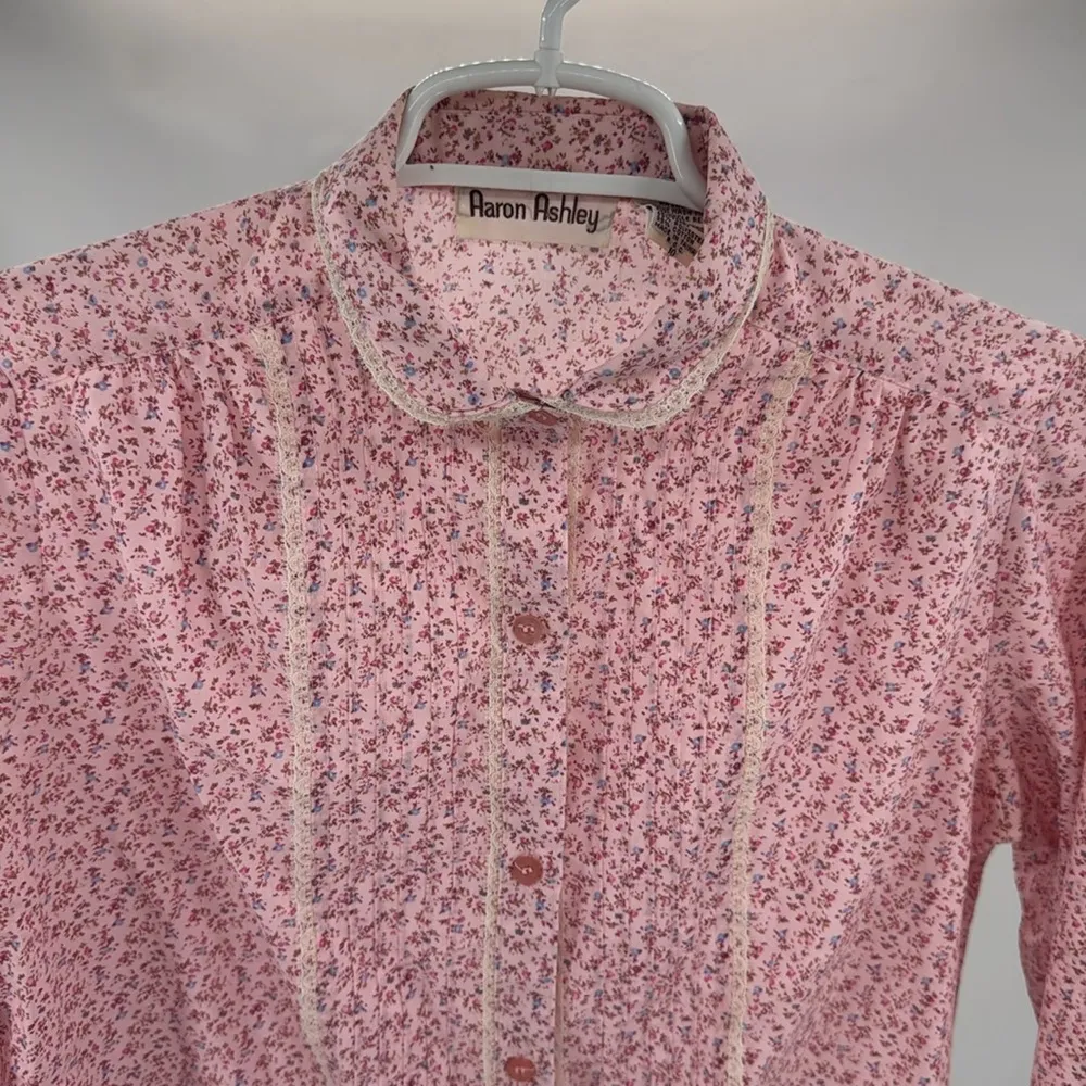 Aaron Ashley floral lace trim high neck Pink Blue Button up Shirt 10 cottage - Image 7