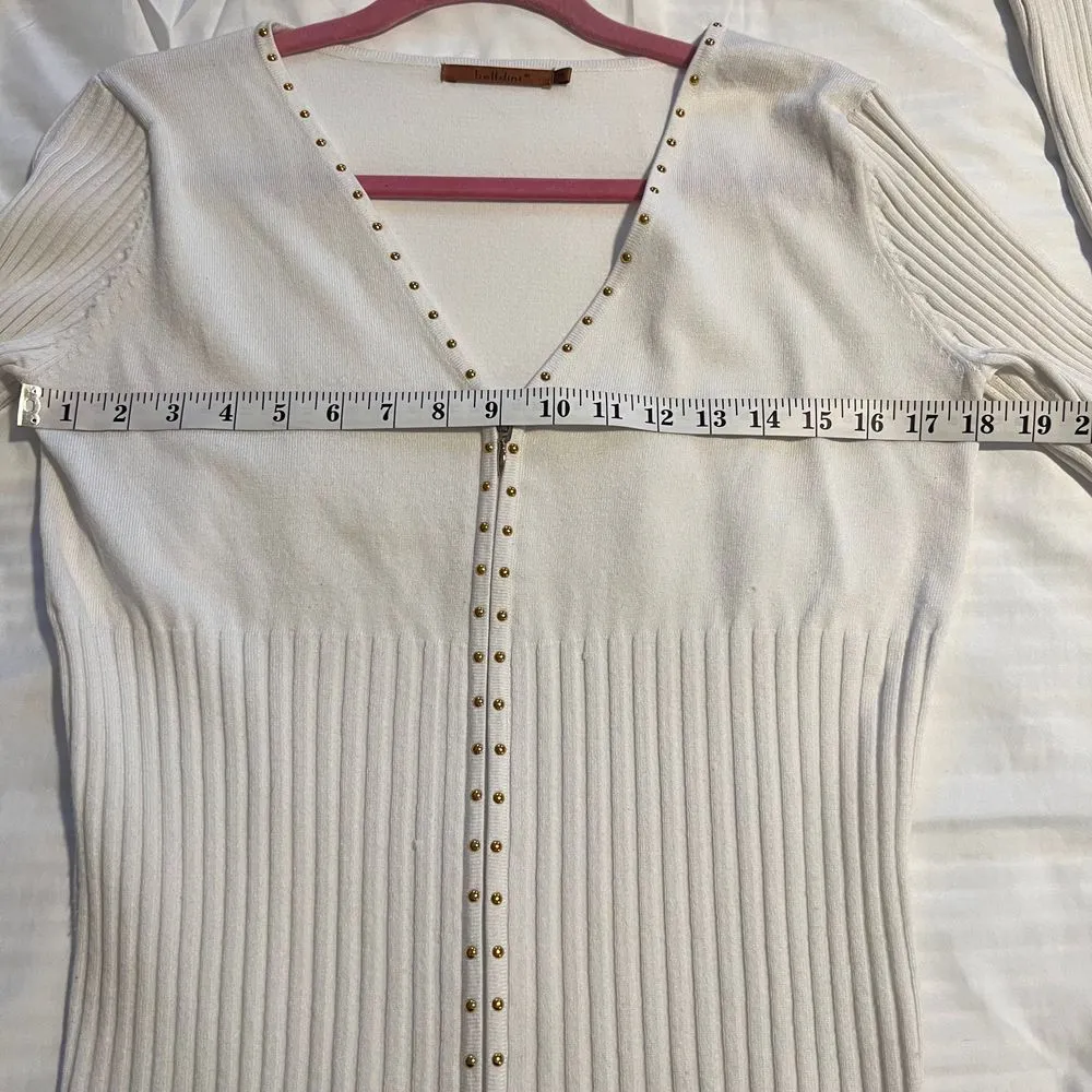 Bellini Ribbed Form Fitting White Cardigan‎ with Gold Accents - Image 3