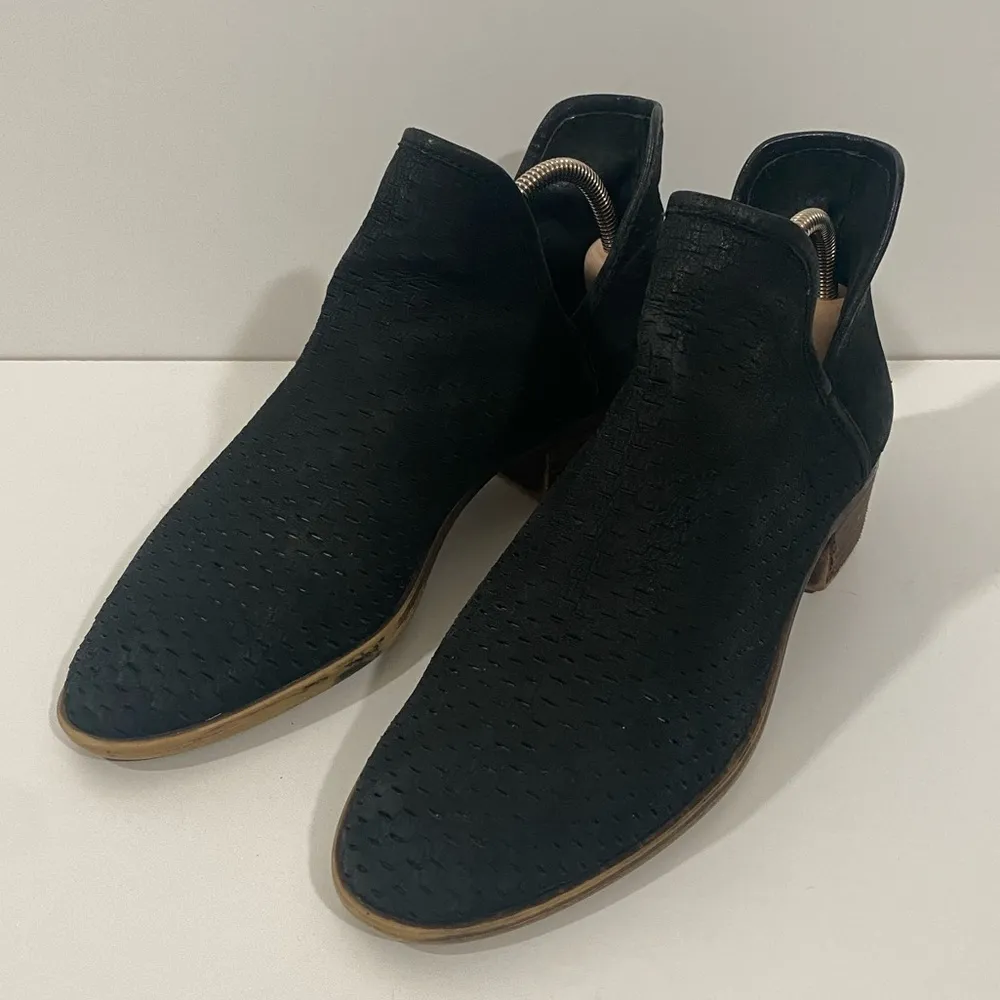 Lucky Brand Bashina Black Suede Leather Block Heel Low Booties Size women’s 8 - Image 2