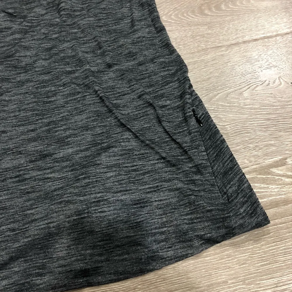 Lululemon Twist Back Tank *Worn Twice* - Image 2