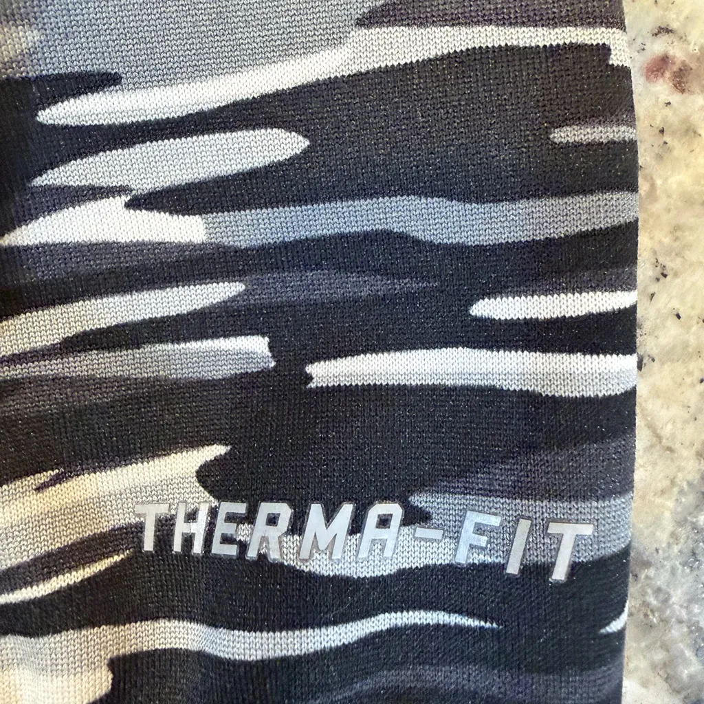 Nike Black and Gray Patterned Hoodie - Image 6