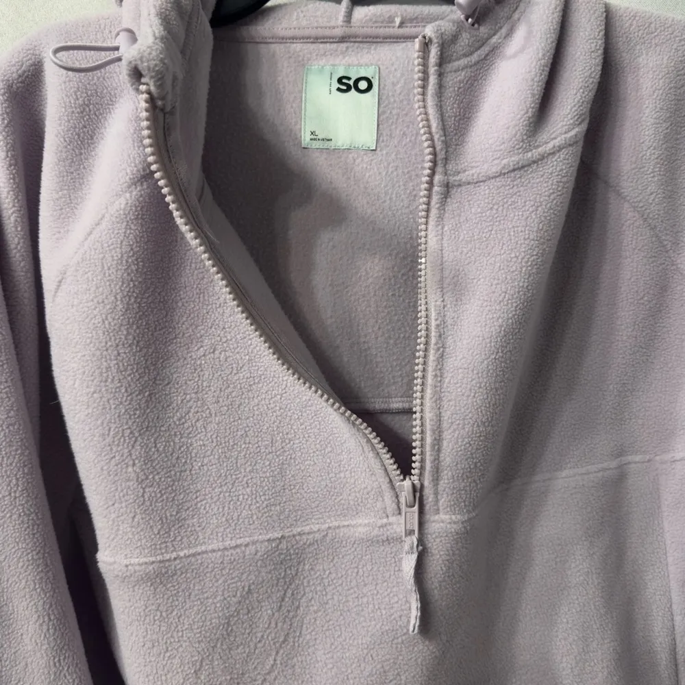 So brand from Kohls, women’s size XL periwinkle 1/4 zip sweatshirt. Worn once! - Image 8