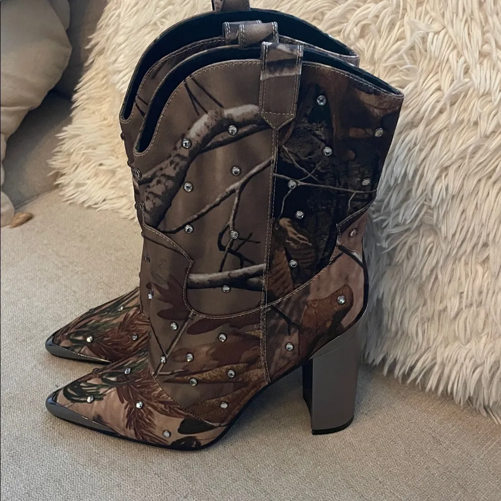Daniel X Diamond Yosemite Jeweled Pointed Ankle Boots Green Size 6 - Image 3