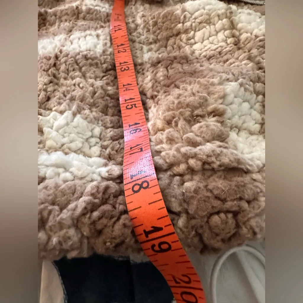 Derek Heart Cream and Brown Fleece Jacket Small - Image 7