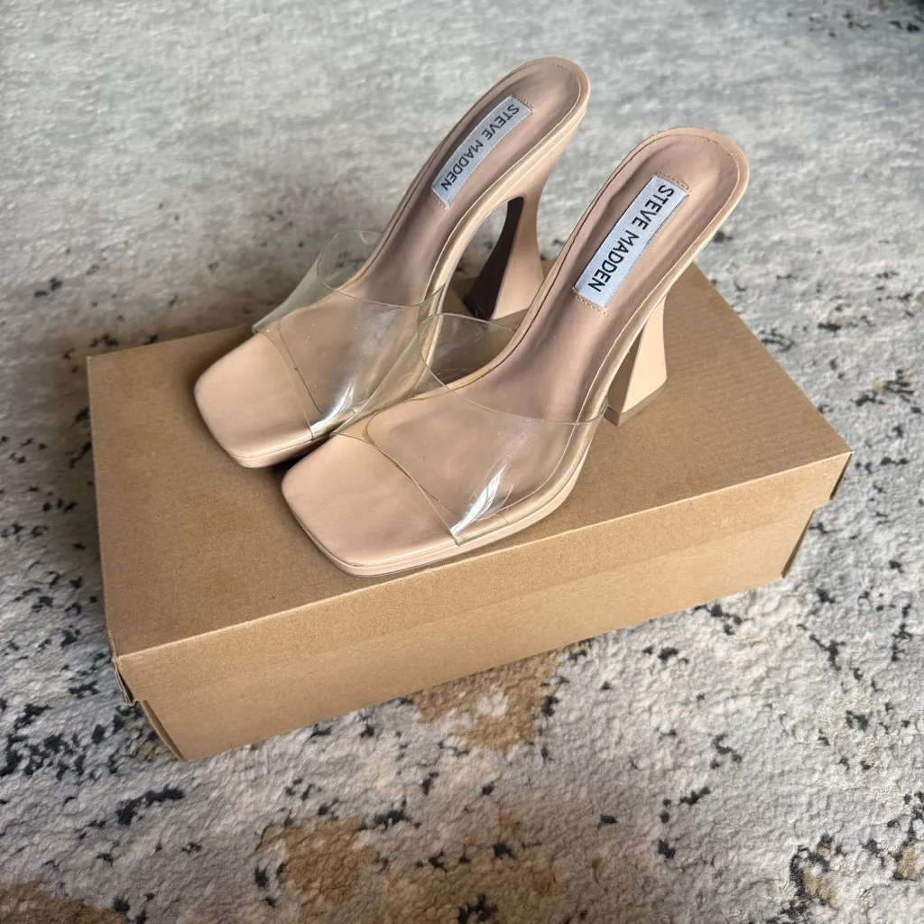 Steve Madden Lipa Clear and Nude Block Heels - Image 3