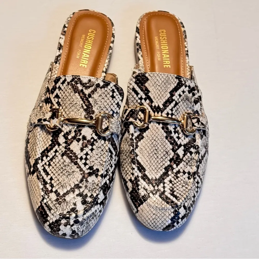 Cushionaire Women’s Memory Foam Low Heel Snakeskin Slip On Mule Sz 8.5 NWOT - Image 3