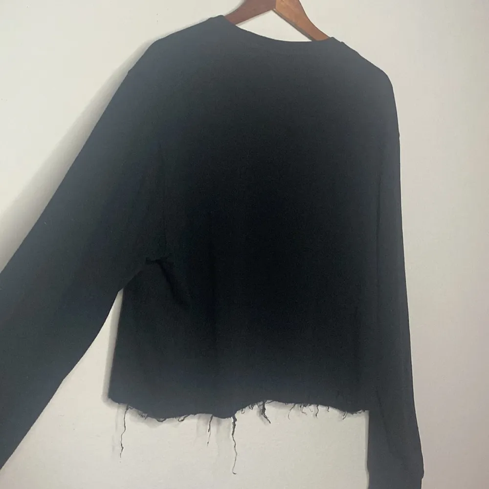 Plus Size 2X Black Cropped Friends Christmas Sweater Raw Hem - Image 7