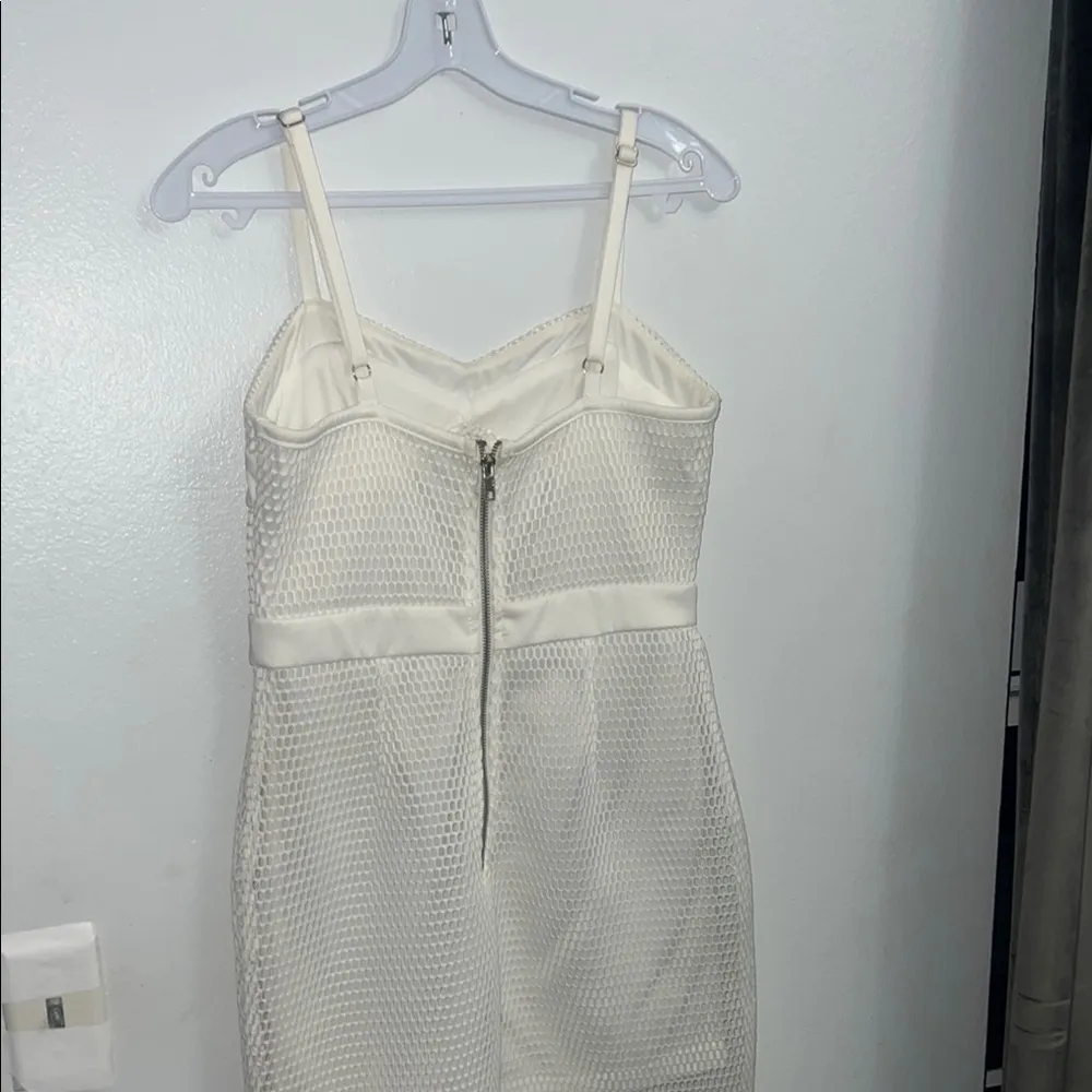 Gorgeous White Crochet Mesh Sleeveless Dress M - Image 7