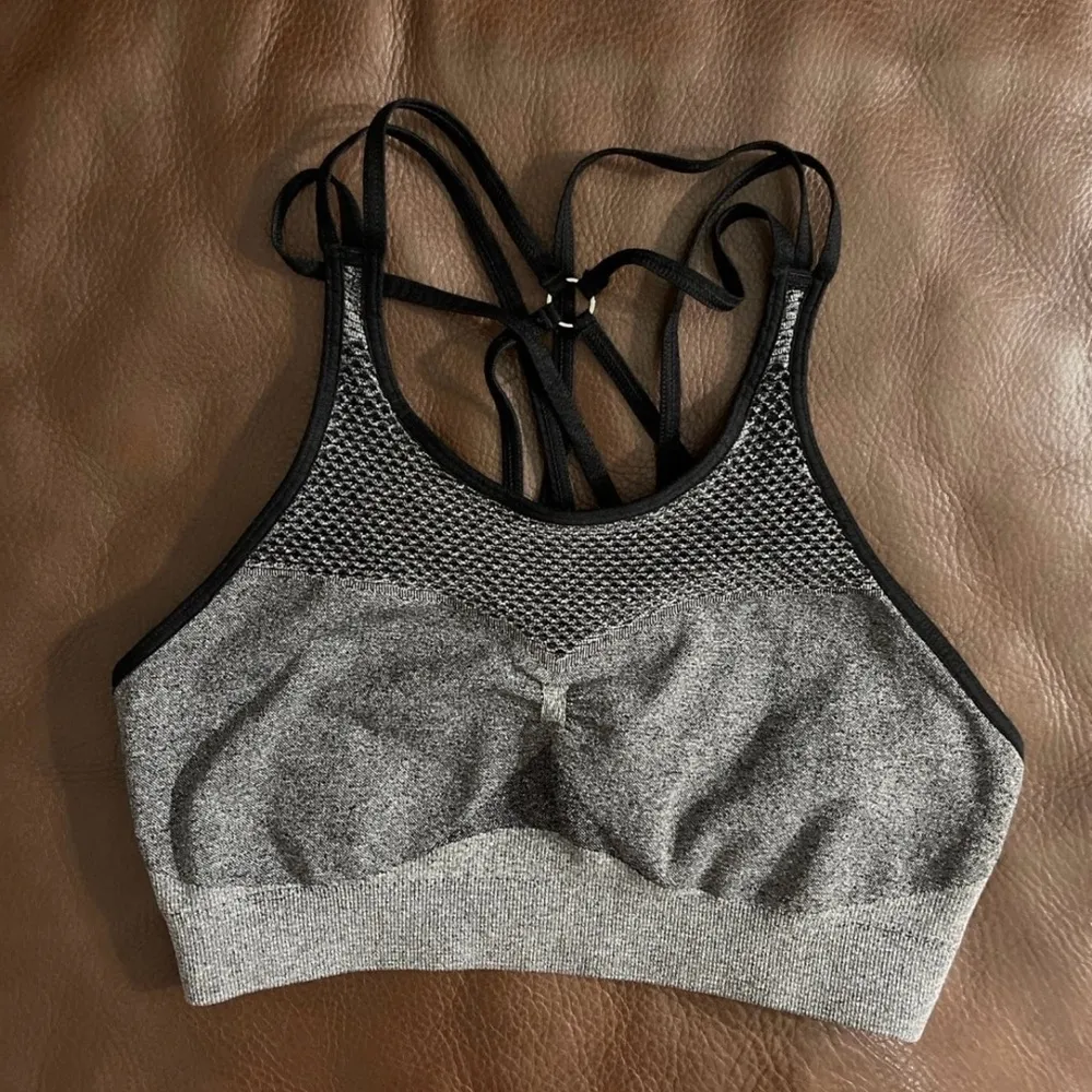 Bombshell Sportswear seamless bra no longer sold! - Image 2