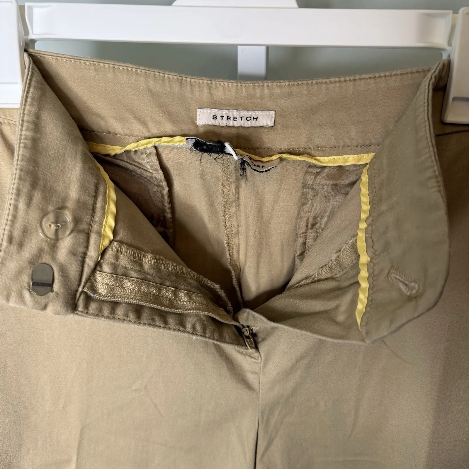 Women's Jones New York Sport Khaki Shorts Stretch Size 18 Stretch - Image 3
