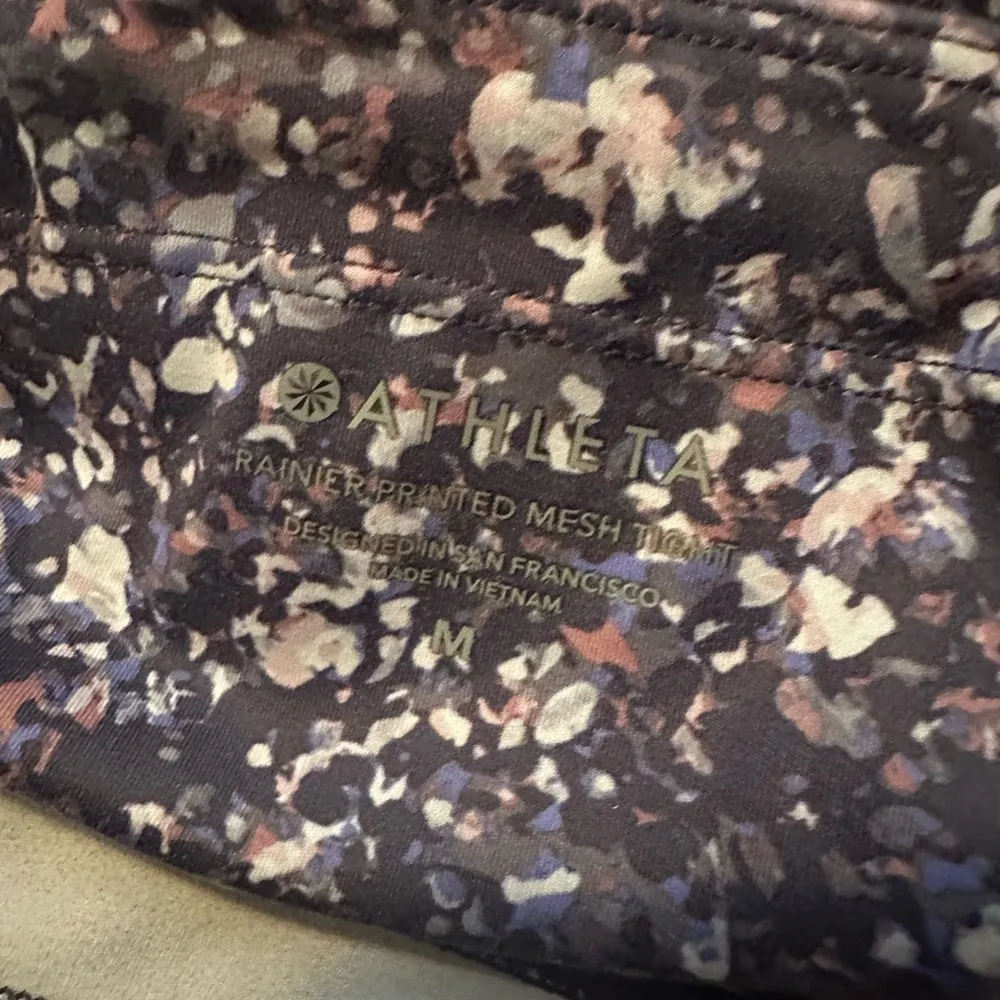 Athleta Rainier Printed Mesh Tight Size M - Image 4