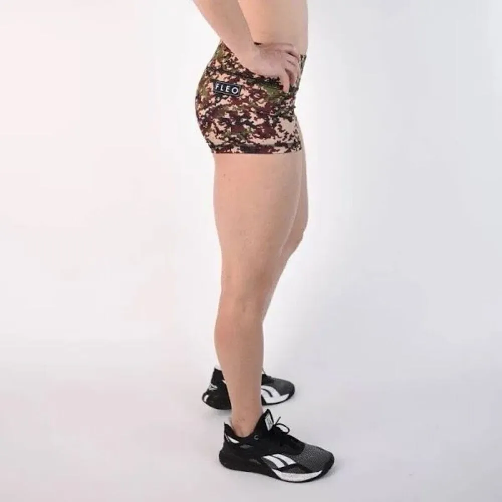 FLEO Digi Camo Shorts (Original) size small brown green - Image 7