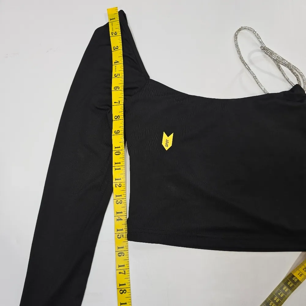 Superdown Robyn Top in Black - Image 15