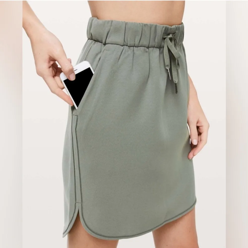 Lululemon  On The Fly Skirt Size 2 - Image 2