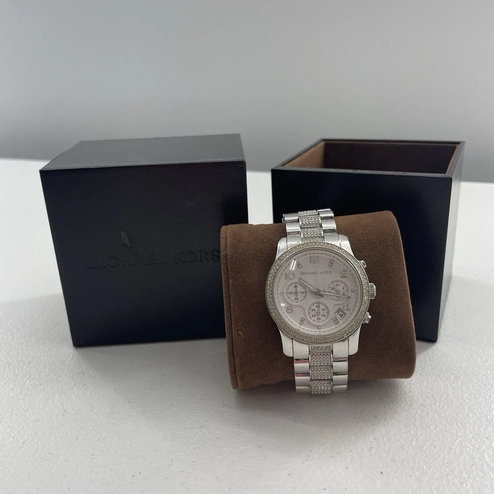 Michael Kors Watch Women's Runway Chronograph SSWhite Crystal Silver Tone Dial - Image 5