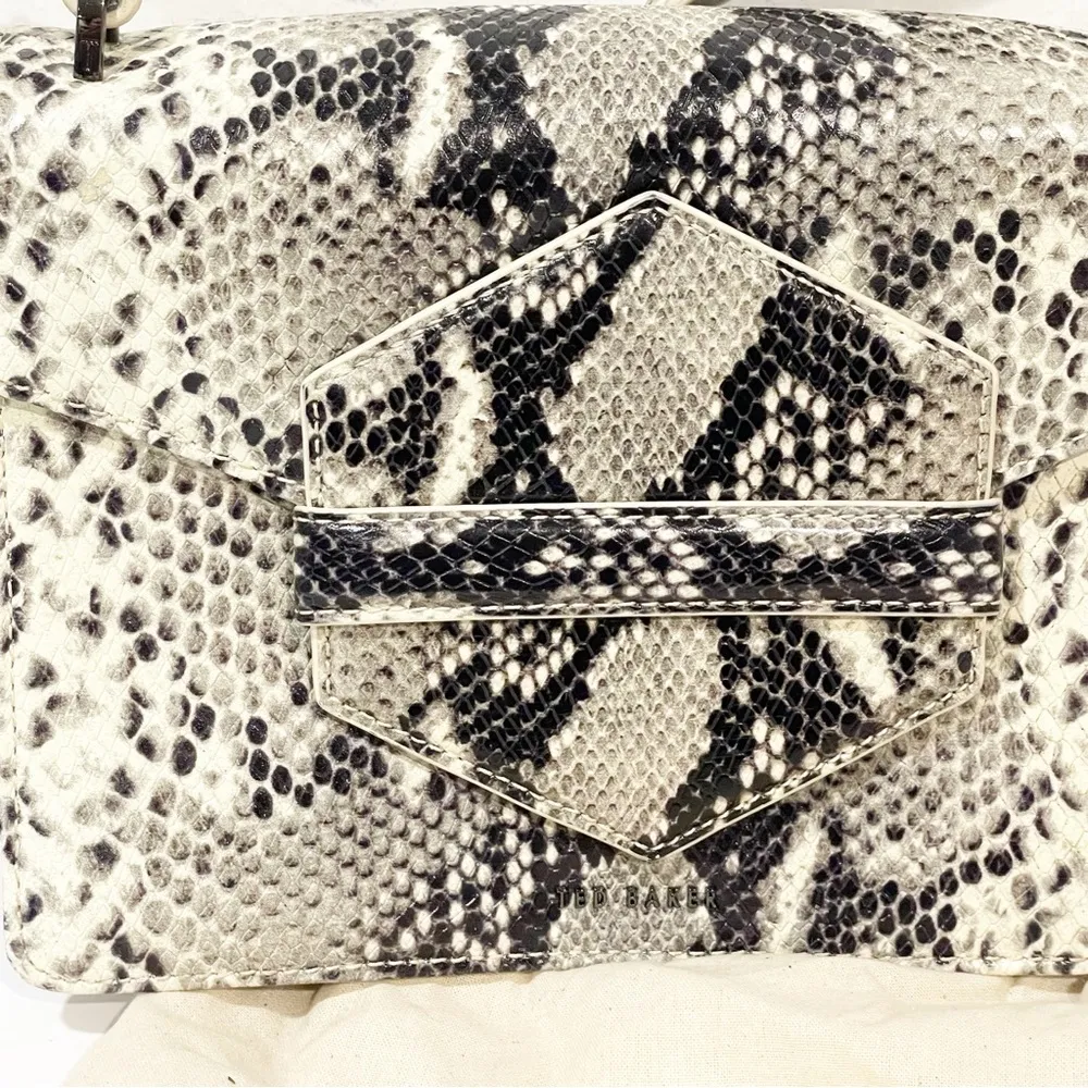 Ted Baker Snakeskin Leather Winniee Shoulderbag Snap Closure NEW - Image 2