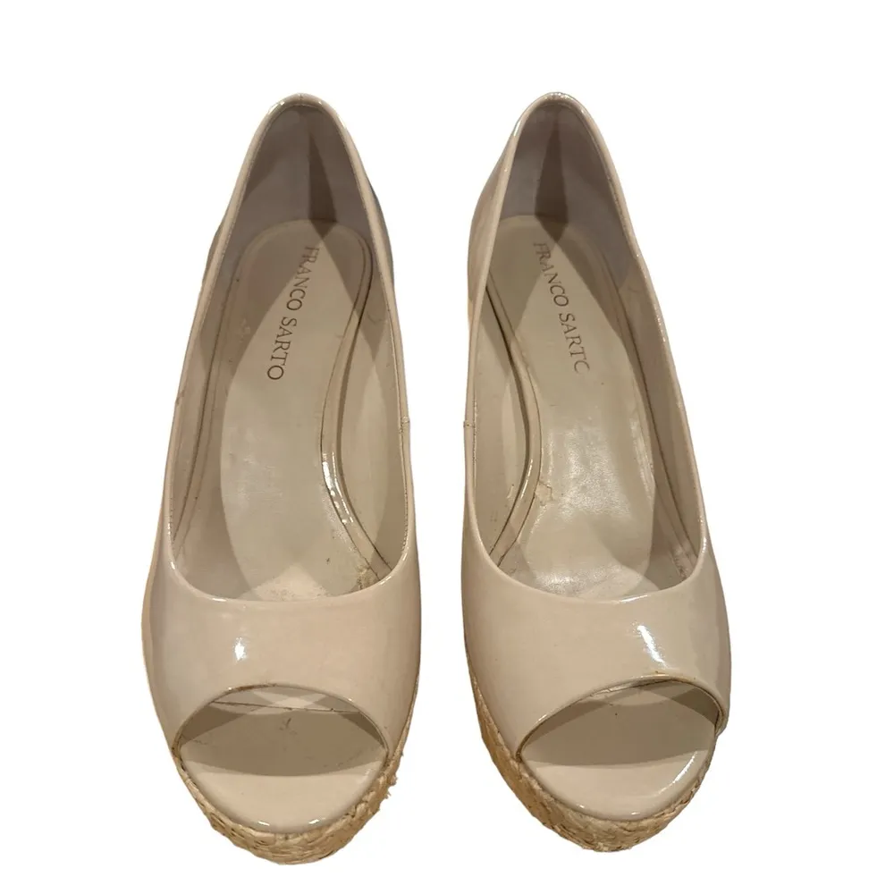 FRANCO SARTO SURF NUDE BLUSH NEUTRAL OPEN TOE PATENT LEATHER WEDGE SHOES 9 - Image 2