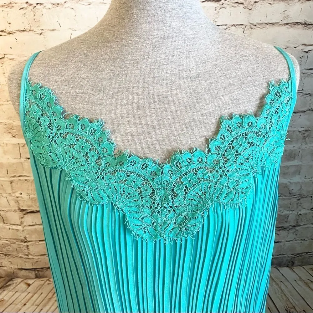 NWT BiBi Pleated Chiffon Sleeveless Lace Neck Detail XL Teal Blue - Image 4