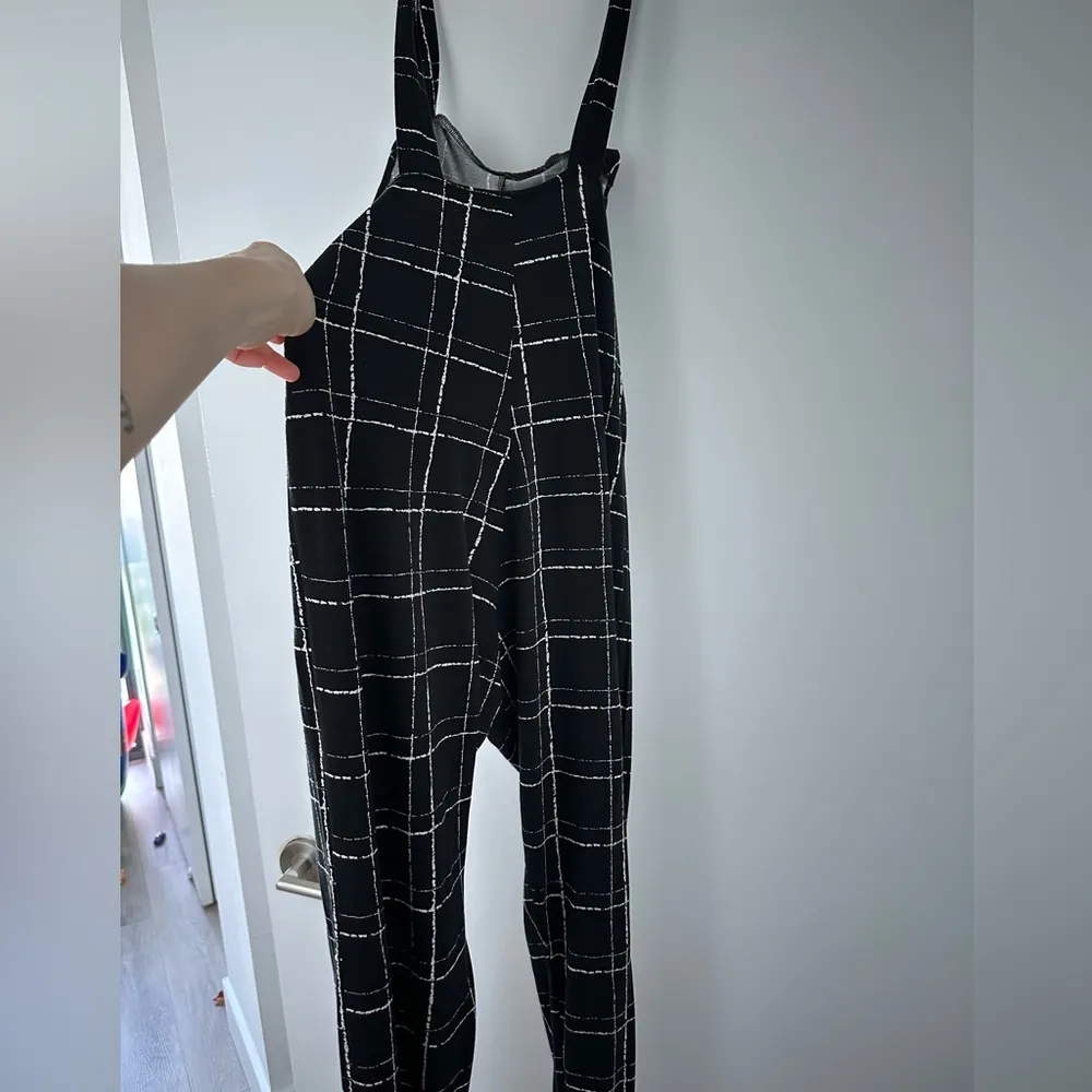 ASOS DESIGN jersey overalls in mono grid print US 6 - Image 6