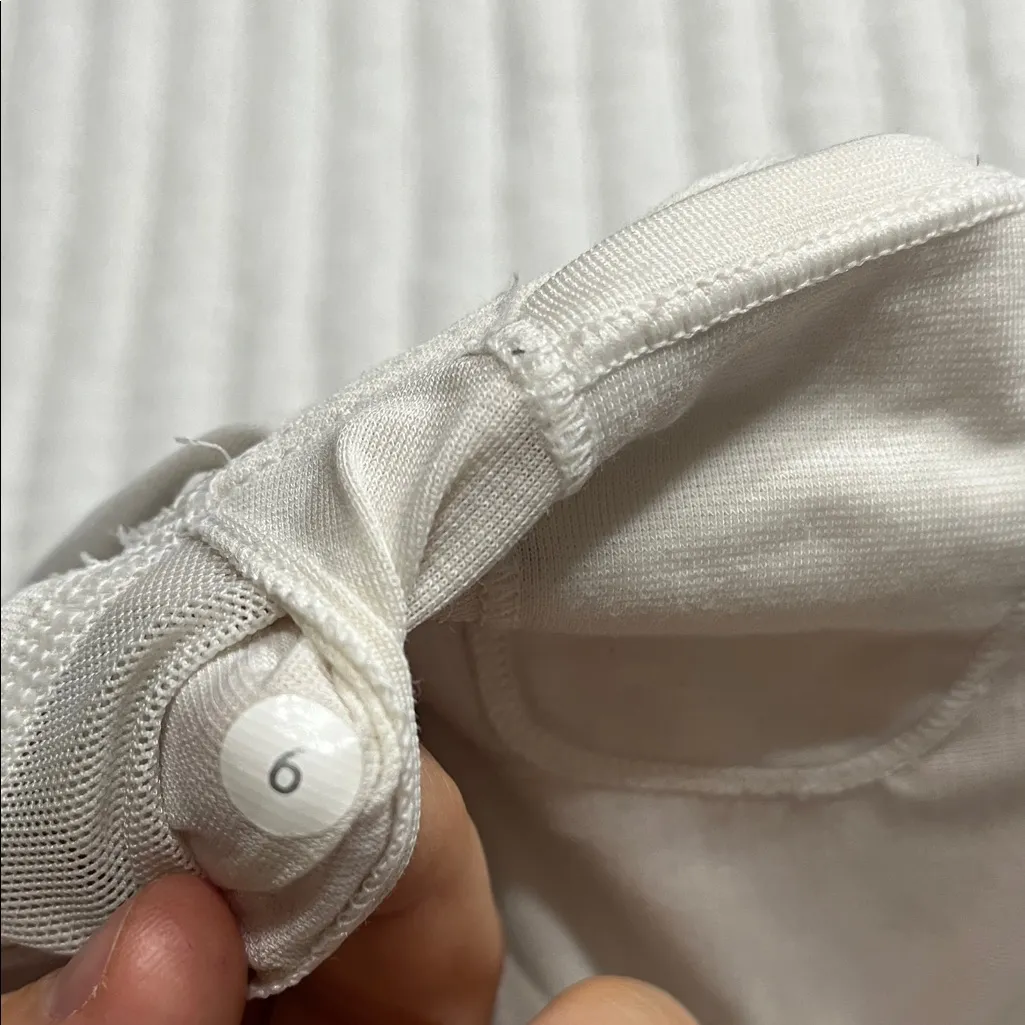 Lululemon Athletica Cream Tank Top - Image 8