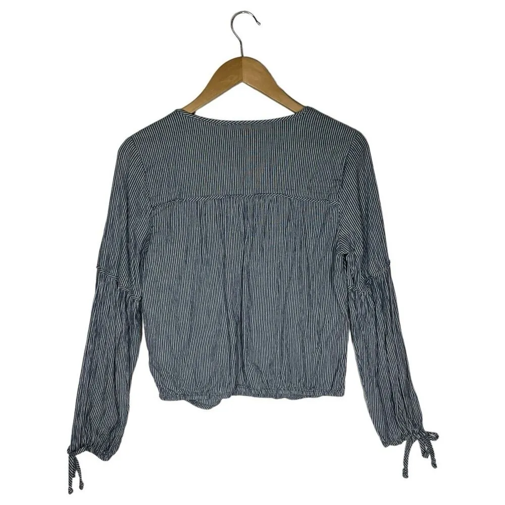 Abercrombie Fitch Top Womens M V Neck Embroidered Cropped Striped Long Sleeves - Image 2