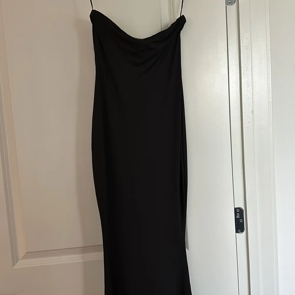 MIAMI MAXI DRESS NEVER WORN SIZE 2 STRAPLESS - Image 6
