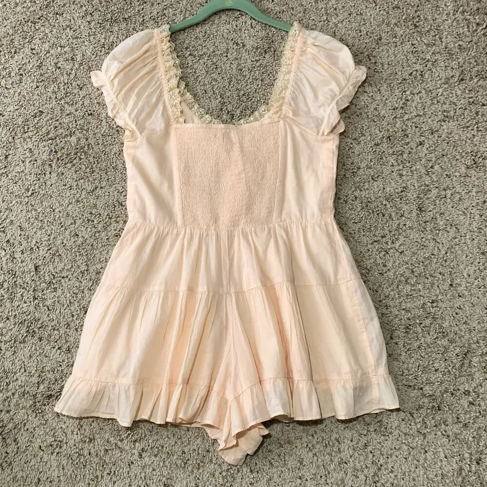 Urban Outfitters BDG UO Peach Lily Playsuit One Piece Romper Shorts Large Creme - Image 6