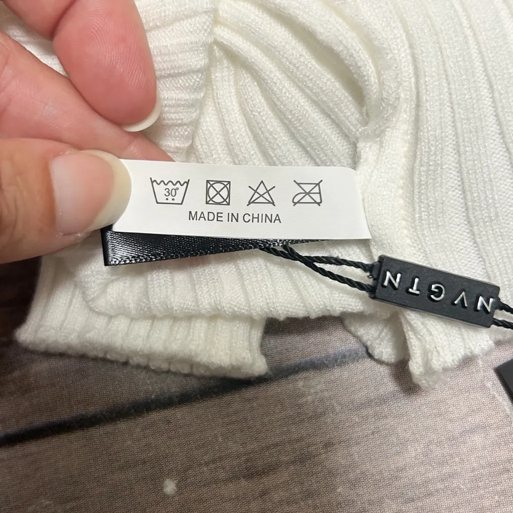 NVGTN Off White Ribbed Long Sleeve Turtleneck Form Fitting Crop Top Medium NWT - Image 9