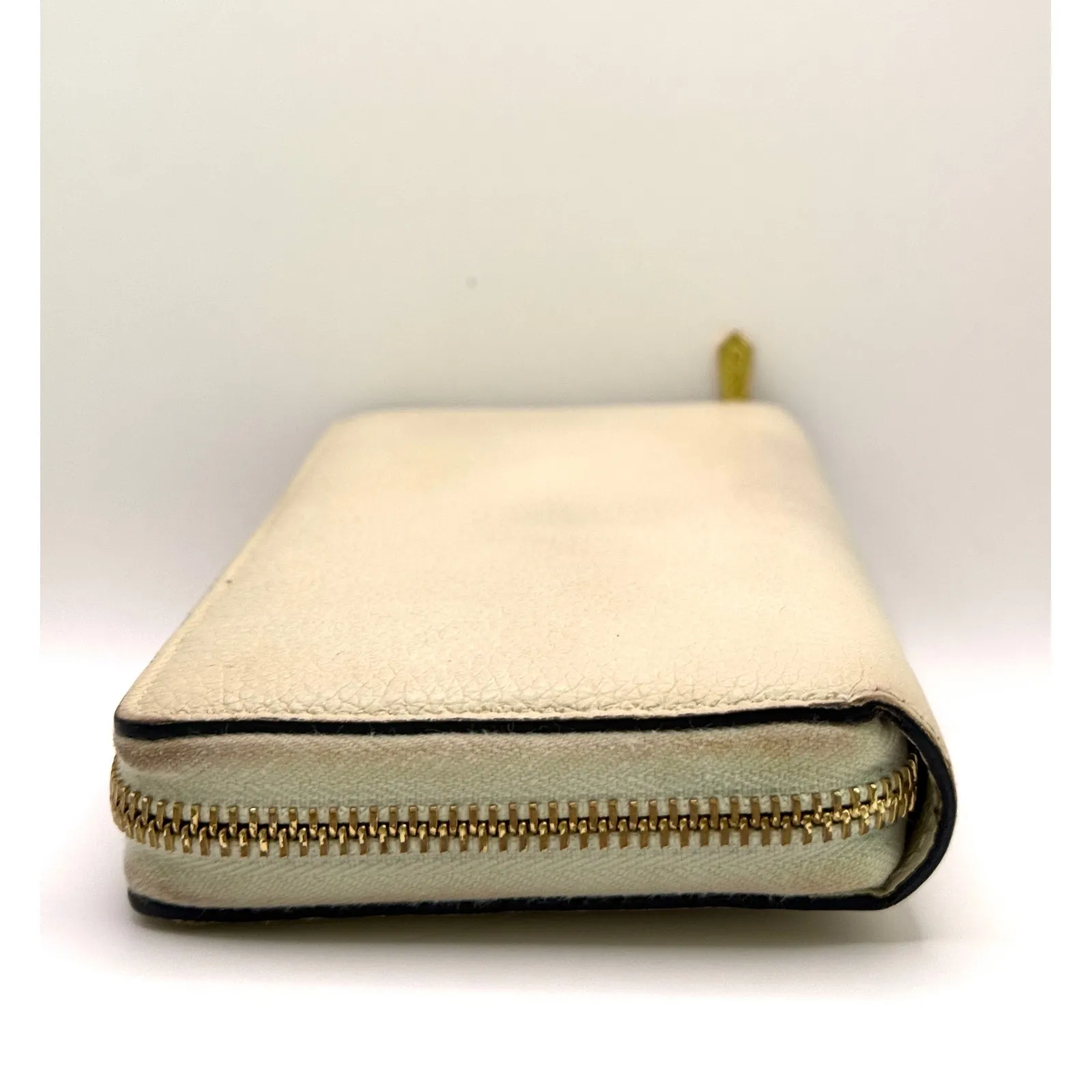 Gucci GG Two Tone Hardware Cream Leather Zip Around Wallet - Image 5