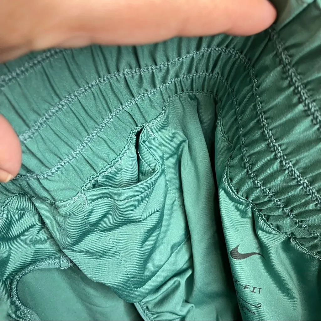 Nike women’s‎ one dri-fit ultra high waisted 3” brief lined shorts size large - Image 12