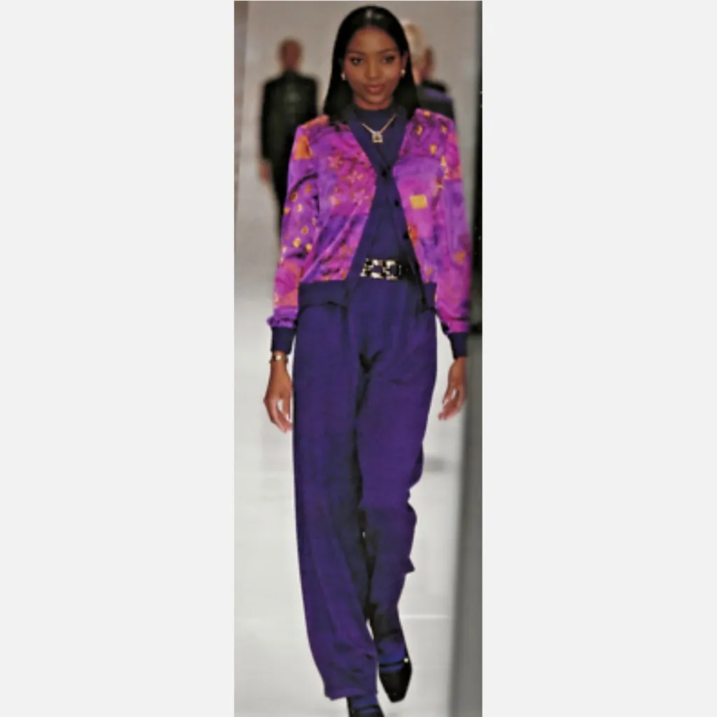 3 x $150 Vintage St. John Abstract Santana knit satin cardigan size 6 - Image 2