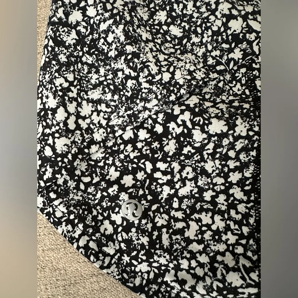 Lululemon Speed Up Mid-Rise Short size 4 tall - Image 7