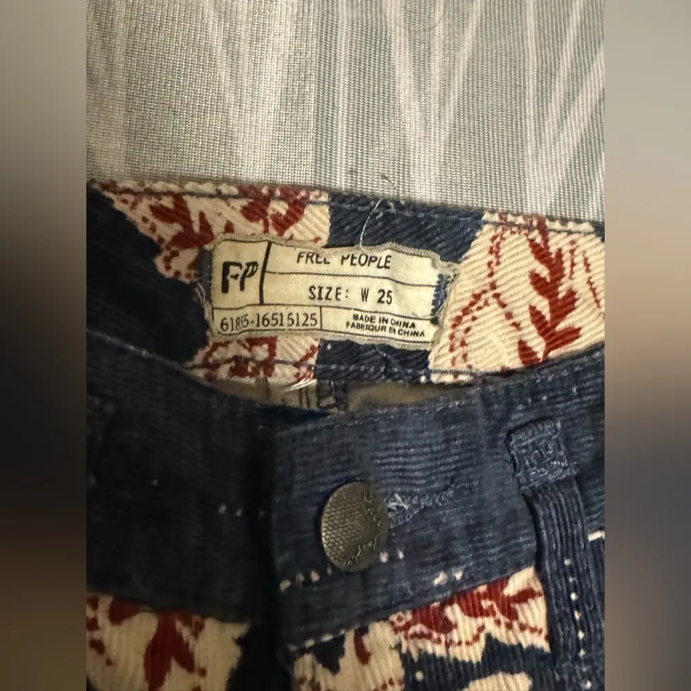 NWT Free People Blue and Red Corduroy Floral Jeans size 25 - Image 5