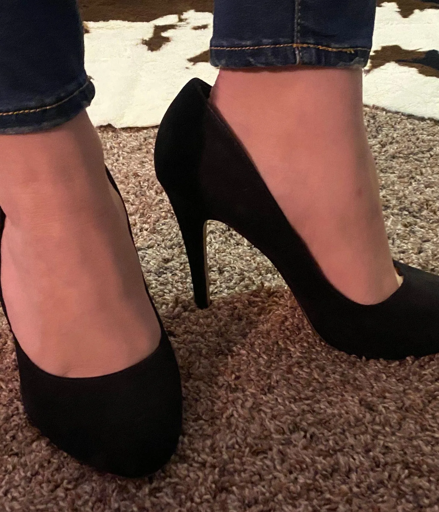Rock & Republic Black Suede Heels - Image 3