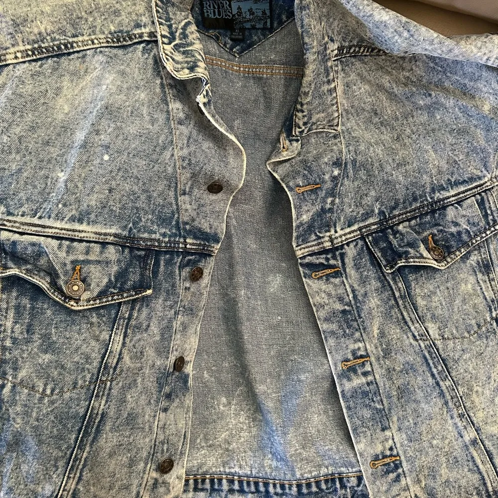 Jacket Rare find! Xtra Large denim jacket. Great shape..canyon river blues - Image 2