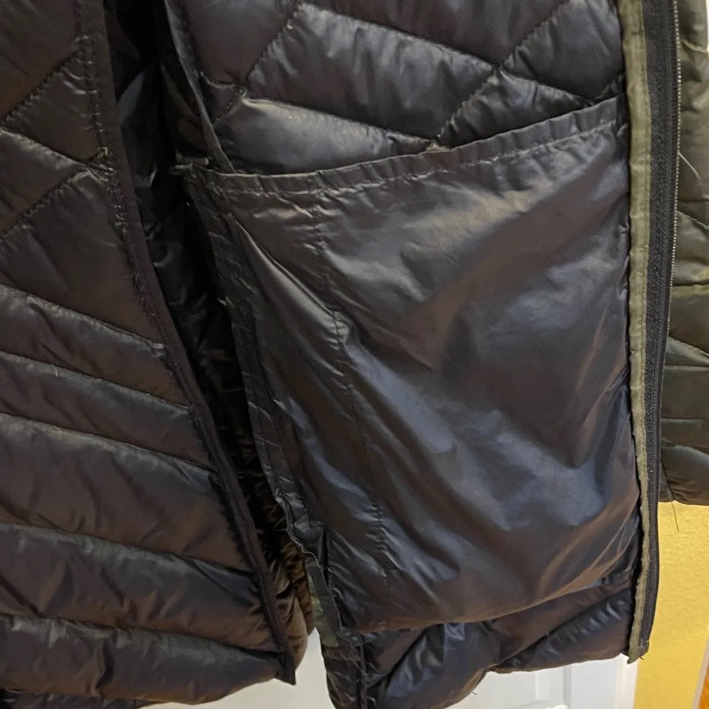 BCBGeneration Olive Green Puffer Jacket - Image 6