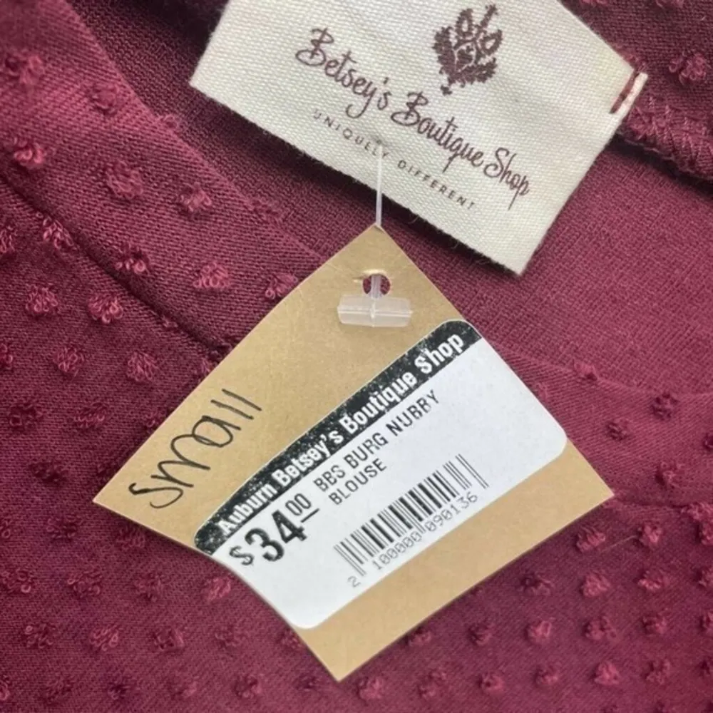 Betseys Boutique Shop women’s Blouse Top Burgundy Textured new Size small Purple - Image 4