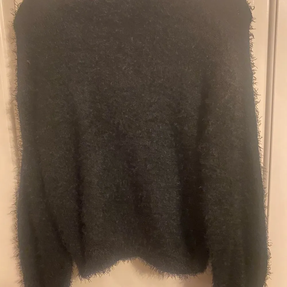 Hooked up super fluffy pullover Black Size M - Image 6
